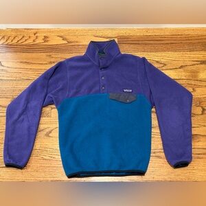 Patagonia Men's Vibrant Purple and Blue Crewneck Sweater